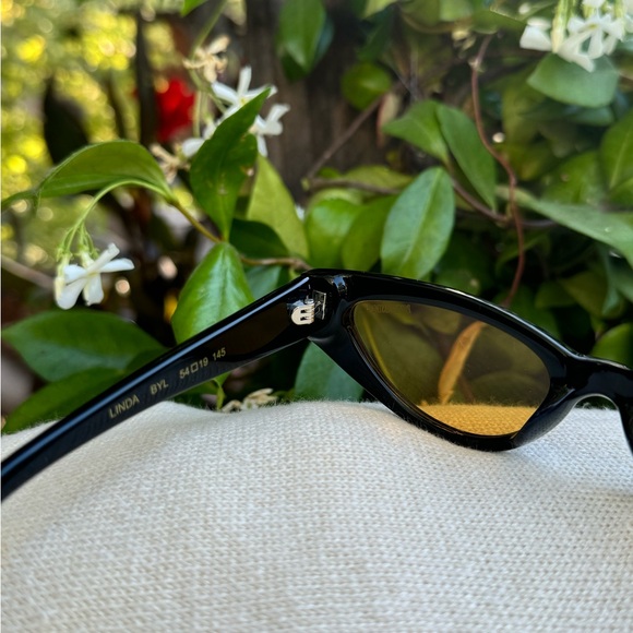 Poppy Lissiman Linda Sunglasses - Picture 3 of 3